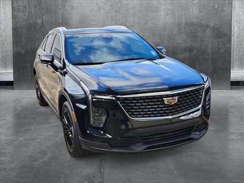 2024 Cadillac XT4 Luxury