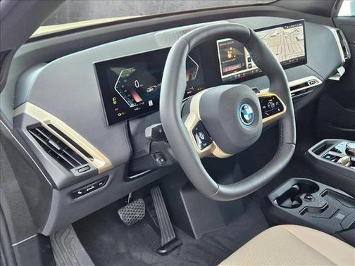 2025 BMW iX xDrive50