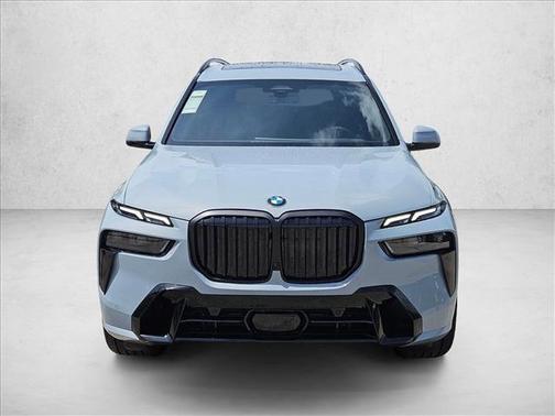 Brooklyn Grey Metallic 2027 BMW X7 xDrive40i