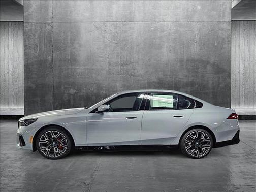 2025 BMW i5 eDrive40