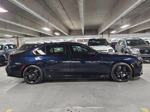 2025 BMW i7 xDrive60