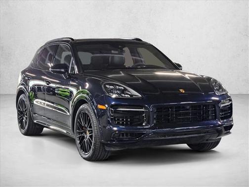 Moonlight Blue Metallic 2021 Porsche Cayenne GTS