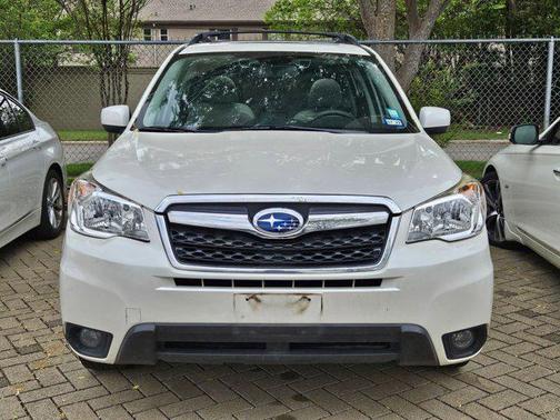 Crystal White Pearl 2016 Subaru Forester 2.5i Limited