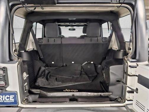 Bright White Clearcoat 2014 Jeep Wrangler Unlimited Sport