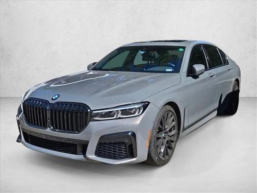 2022 BMW 740 i