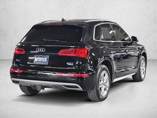Brilliant Black 2018 Audi Q5 2.0T Tech Premium