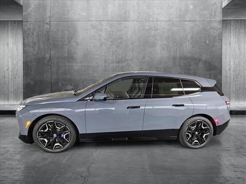 2025 BMW iX M60