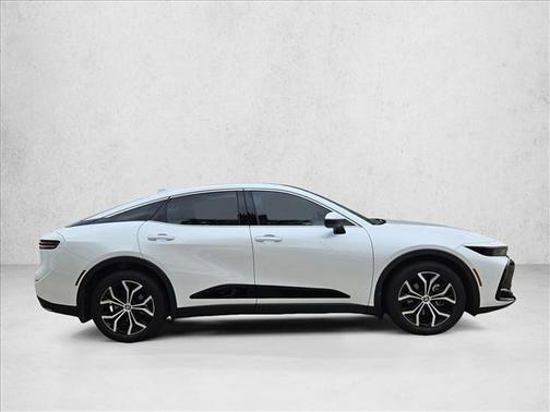 Oxygen White 2024 Toyota Crown Limited