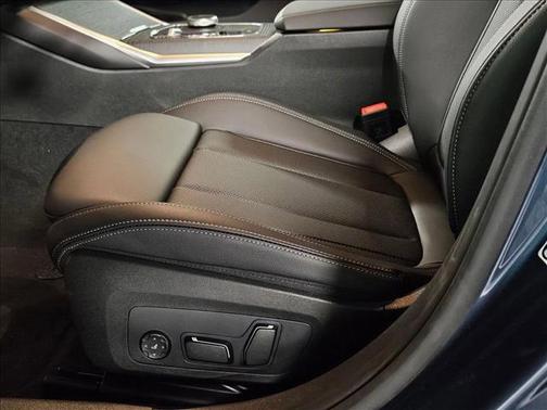 2025 BMW 330 i