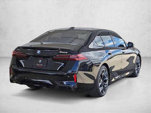 Black Sapphire Metallic 2027 BMW 550e 550e xDrive
