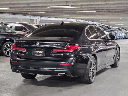 2021 BMW 530 530i