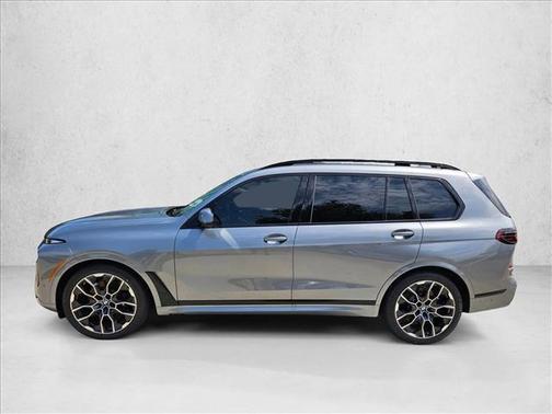 Skyscraper Grey Metallic 2026 BMW X7 xDrive40i