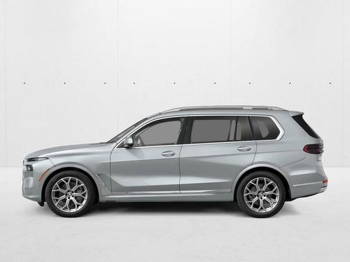 Skyscraper Grey Metallic 2026 BMW X7 xDrive40i