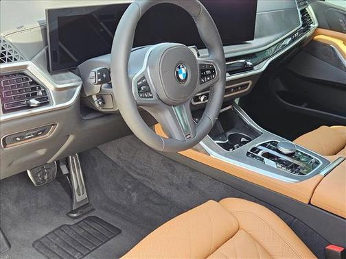 Skyscraper Grey Metallic 2026 BMW X7 xDrive40i