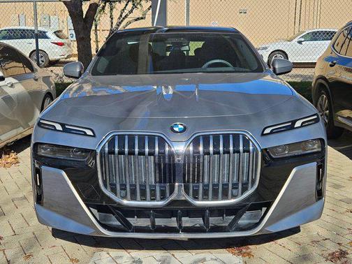 2023 BMW 740 i