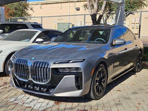 2023 BMW 740 i