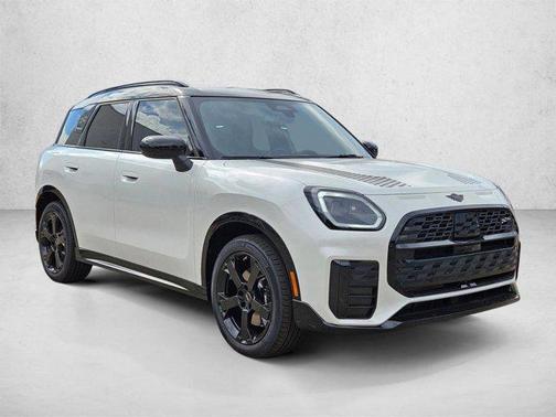 Nanuq White Metallic 2026 MINI Countryman Cooper S ALL4
