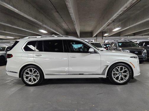 2023 BMW X7 xDrive40i
