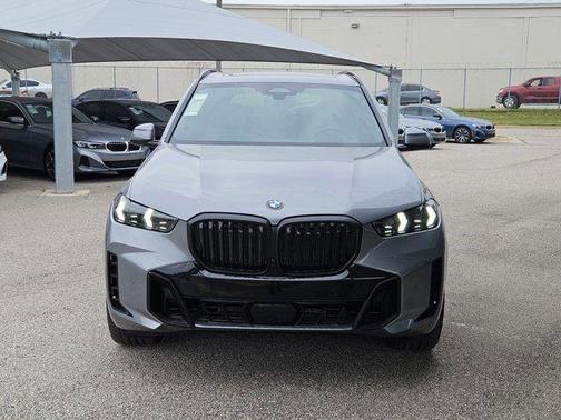 Skyscraper Grey Metallic 2026 BMW X5 sDrive40i