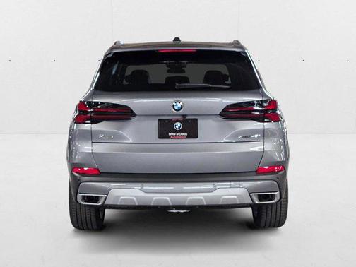 Skyscraper Grey Metallic 2026 BMW X5 xDrive40i