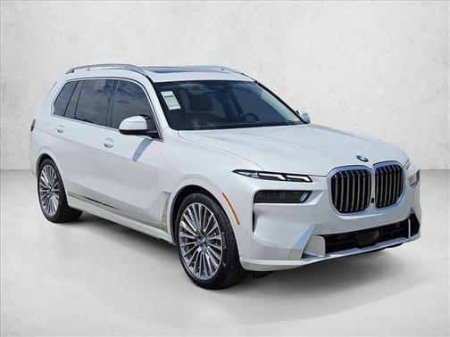 Mineral White Metallic 2027 BMW X7 xDrive40i