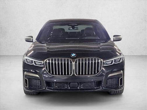2022 BMW M760 xDrive