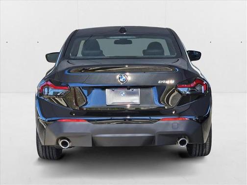 2025 BMW 230 i