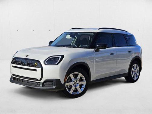 Nanuq White Metallic 2025 MINI Countryman Cooper S ALL4