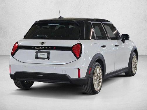 Nanuq White Metallic 2025 MINI Hardtop Cooper S
