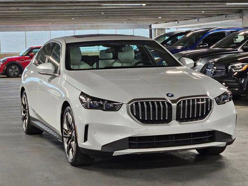 2024 BMW 530 i