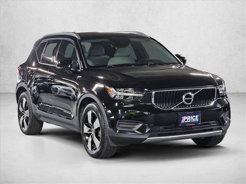 2019 Volvo XC40 T5 Momentum