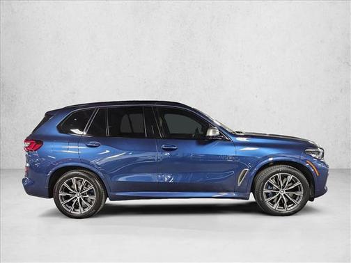2022 BMW X5 M50i