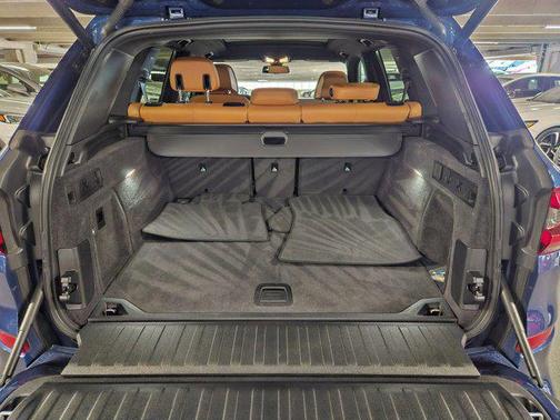 2022 BMW X5 M50i