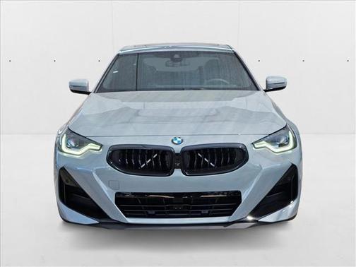 2025 BMW 230 i