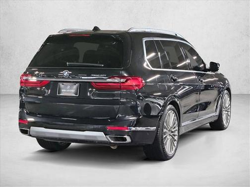 Black Sapphire Metallic 2022 BMW X7 xDrive40i