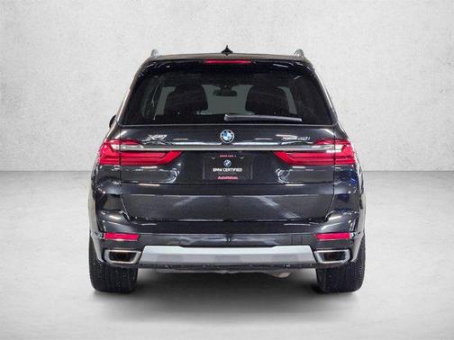 Black Sapphire Metallic 2022 BMW X7 xDrive40i