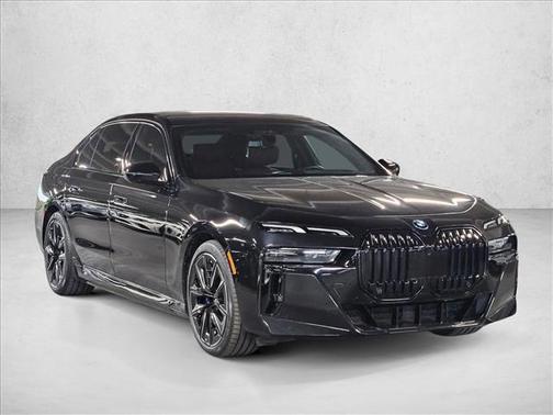 Black Sapphire Metallic 2023 BMW i7 xDrive60