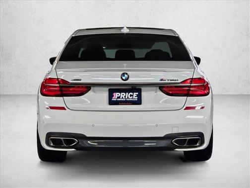 Mineral White Metallic 2018 BMW M760 xDrive