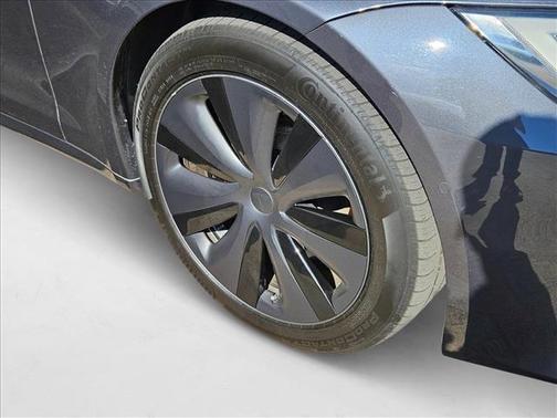 2022 Tesla Model S Dual Motor All-Wheel Drive