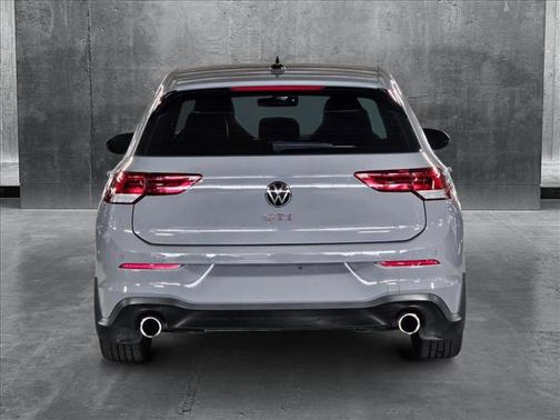 2024 Volkswagen Golf GTI 2.0T SE DSG
