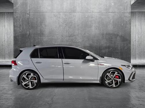 2024 Volkswagen Golf GTI 2.0T SE DSG