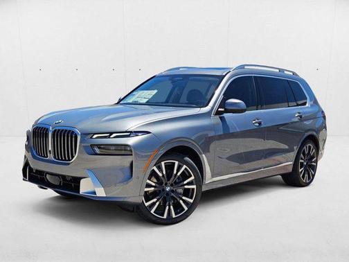 Skyscraper Grey Metallic 2026 BMW X7 xDrive40i
