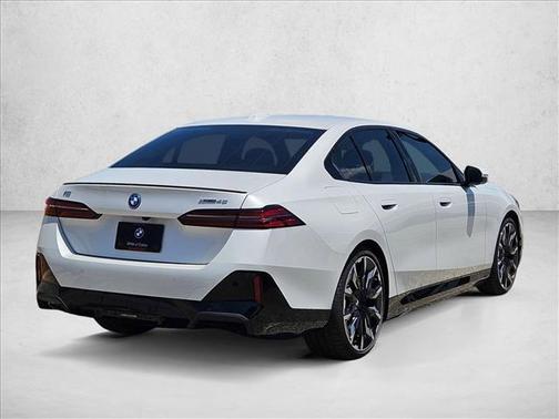 Mineral White Metallic 2026 BMW i5 xDrive40