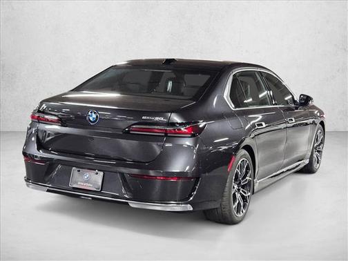 Dark Graphite Metallic 2026 BMW i7 eDrive50