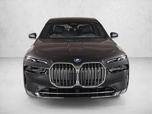 Dark Graphite Metallic 2026 BMW i7 eDrive50