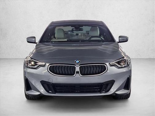 2025 BMW 230 i