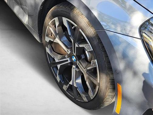 2025 BMW 230 i