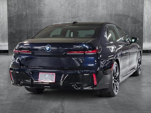 2025 BMW 750e i xDrive