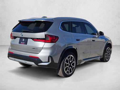 Space Silver Metallic 2026 BMW X1 xDrive28i