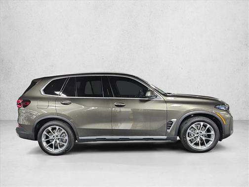 Manhattan Green Metallic 2026 BMW X5 sDrive40i